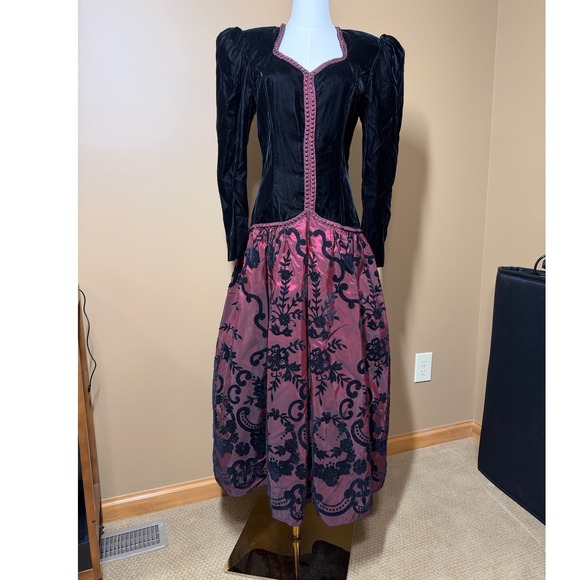Scott McClintock Dresses & Skirts - Vintage 80s Scott McClintock Velvet Dress Women 8 Pink Flocked Goth Prom USA